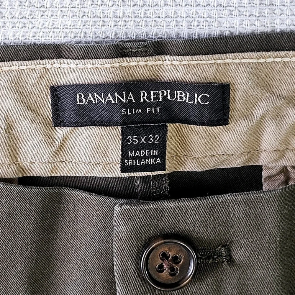 Banana Republic classic banana